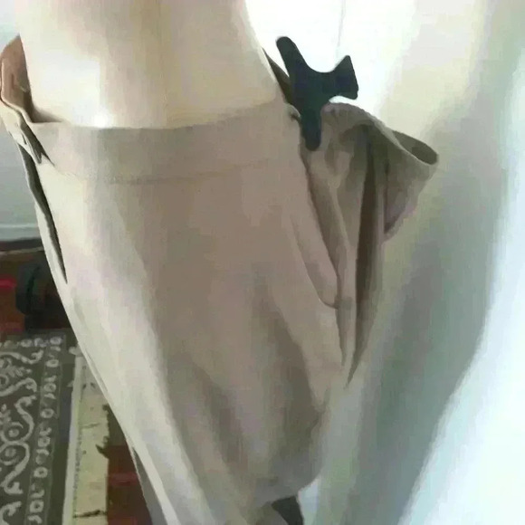 NWNT Allison Tayler beige pleated 2 pocket stretch crop straight leg pant 18 - Picture 3 of 5